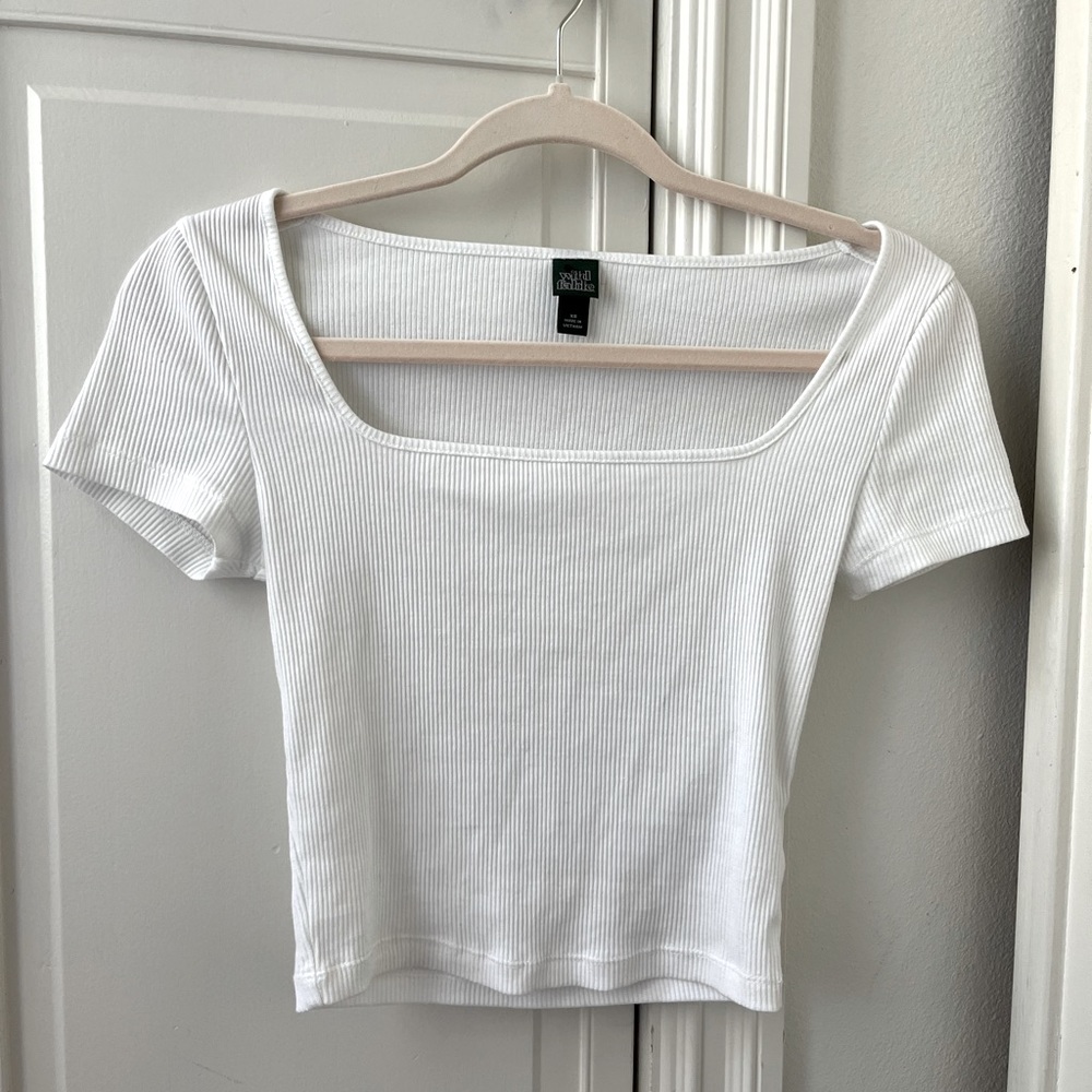 Hi! I’m selling a white ribbed low neck tee! Brand is Wild Fable